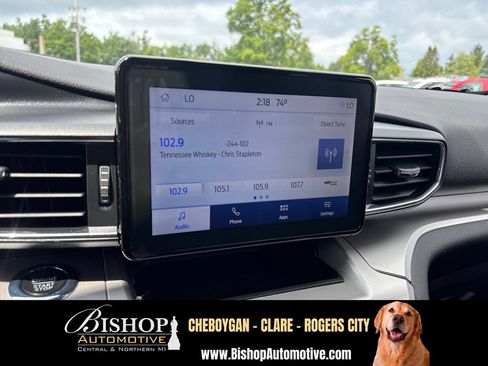 Used 2022 Ford Explorer XLT w/ Equipment Group 202A AWD/4WD image 37
