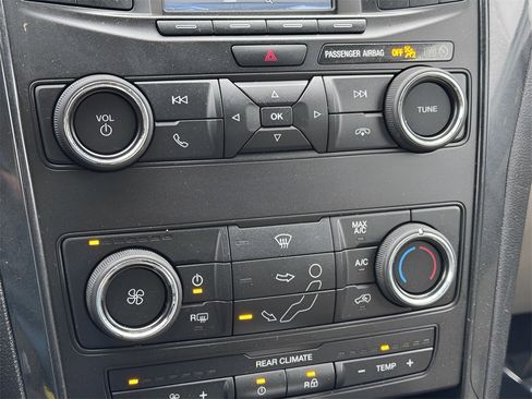 Used 2018 Ford Explorer 4WD image 18