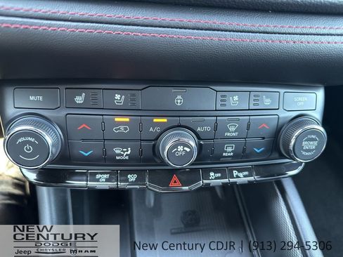 Used 2022 Dodge Durango R/T w/ Blacktop Package image 28