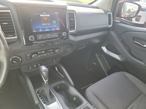 Used 2024 Nissan Frontier SV w/ SV Convenience Package AWD/4WD image 22