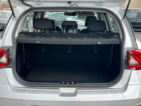 Certified 2026 Hyundai Venue SE image 8