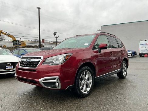 Used 2018 Subaru Forester 2.5i Touring w/ Popular Package #3B image 4