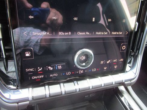 New 2026 GMC Yukon AT4 w/ AT4 Premium Plus Package AWD/4WD image 36
