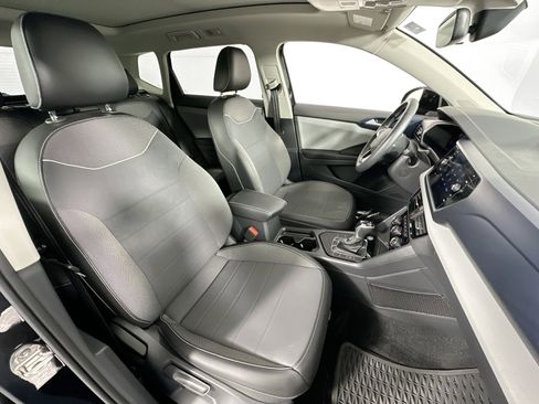 Used 2023 Volkswagen Taos SE image 27