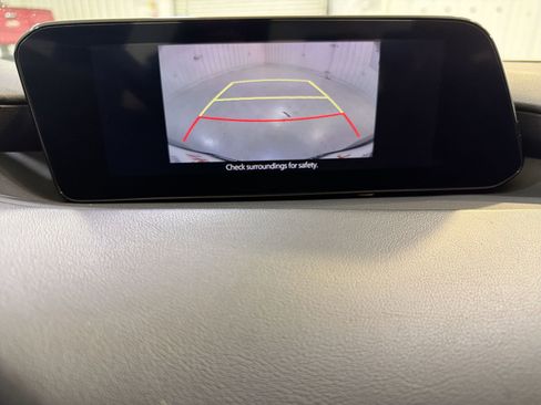 Used 2023 MAZDA MAZDA3 s image 18