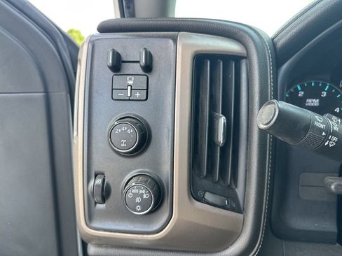 Used 2017 GMC Sierra 3500 Denali w/ Duramax Plus Package AWD/4WD image 18