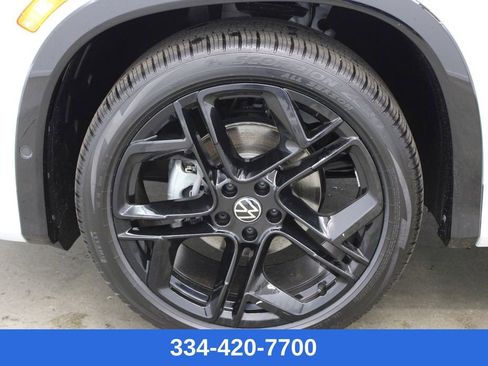 New 2026 Volkswagen Tiguan SE R-Line image 27