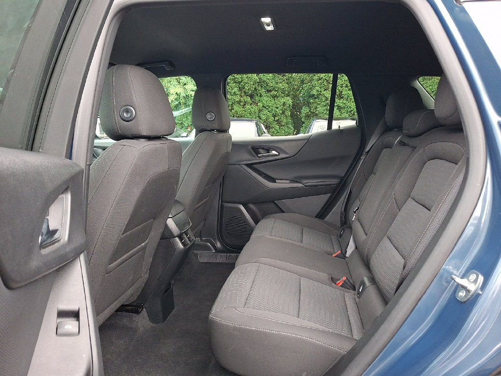 Used 2026 Chevrolet Equinox LT AWD/4WD image 10