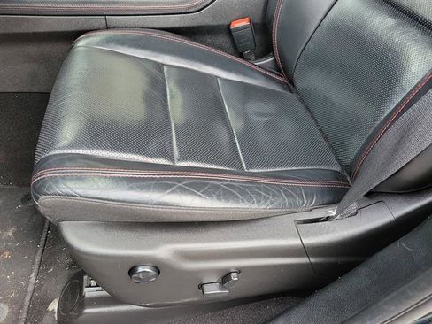 Used 2023 Dodge Durango GT image 4