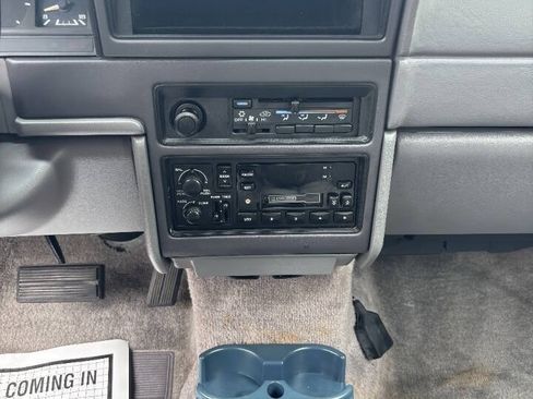 Used 1995 Plymouth Acclaim FWD image 14