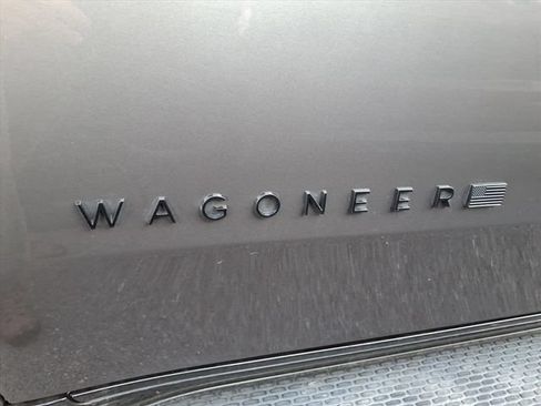 Used 2025 Jeep Wagoneer Series II w/ Convenience Group I AWD/4WD image 12