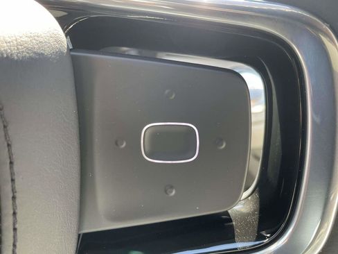 New 2026 Lincoln Nautilus Premier image 23