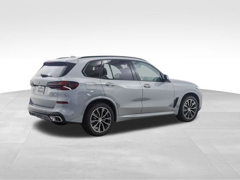New 2026 BMW X5 xDrive40i w/ M Sport Package image 5