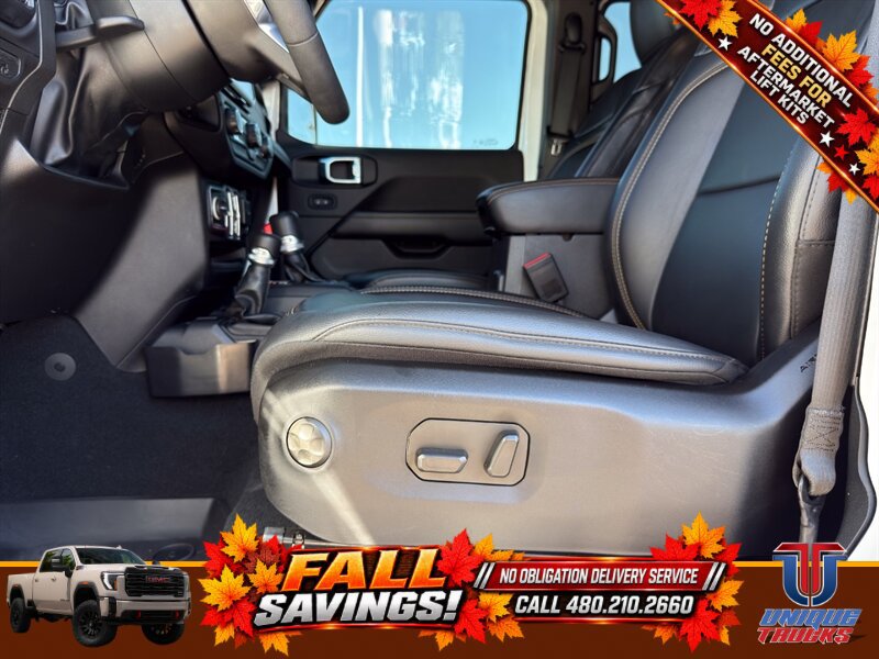 Used 2024 Jeep Wrangler Unlimited Sahara w/ Technology Group AWD/4WD image 20