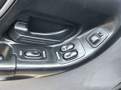 Used 2005 Ford Ranger Edge RWD image 13