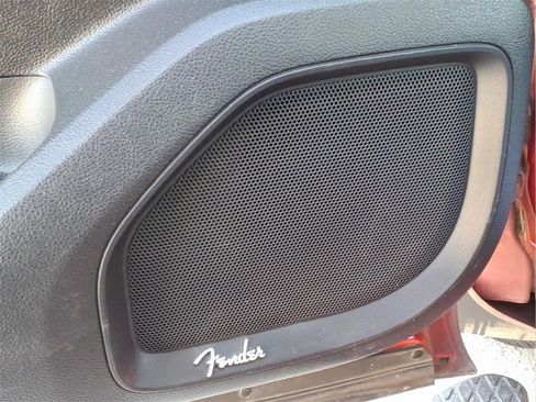 Used 2019 Nissan Titan Platinum Reserve image 11