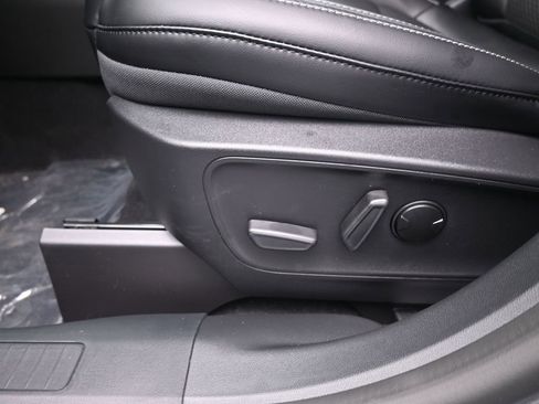 New 2024 Ford Escape SE image 23