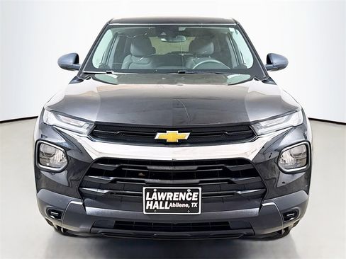 Used 2023 Chevrolet TrailBlazer LS image 2