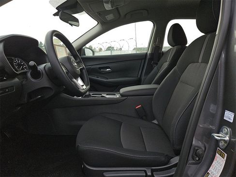 New 2025 Nissan Sentra SV w/ Trunk Package image 9