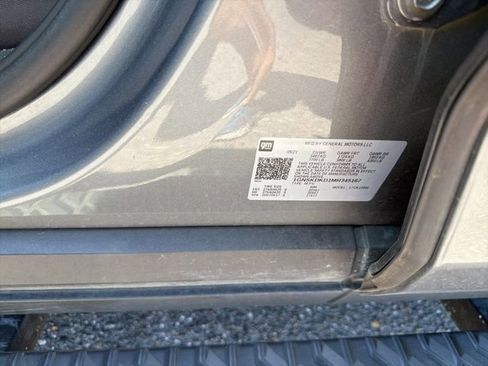 Used 2021 Chevrolet Suburban Z71 w/ Z71 Off-Road Package image 12