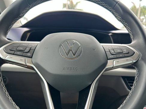 Certified 2022 Volkswagen Taos SE AWD/4WD image 24