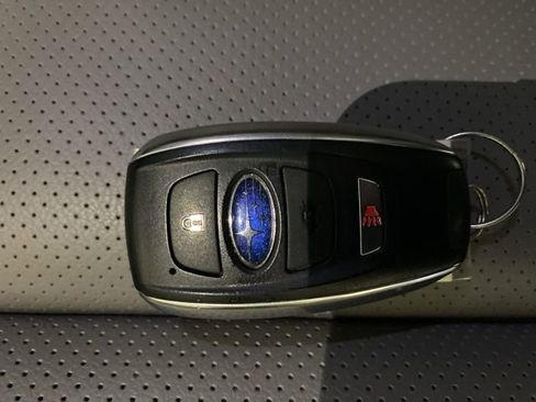 Certified 2025 Subaru Outback Limited image 11