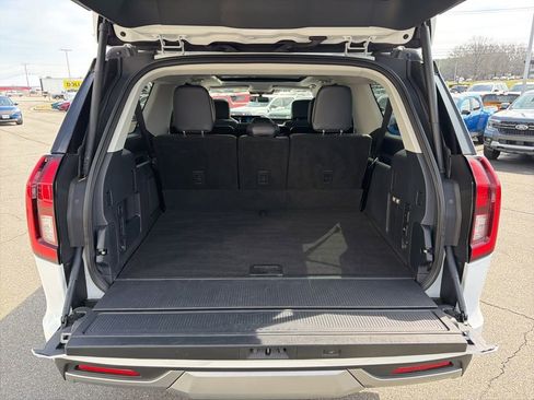 Certified 2025 Ford Expedition Max Platinum image 17