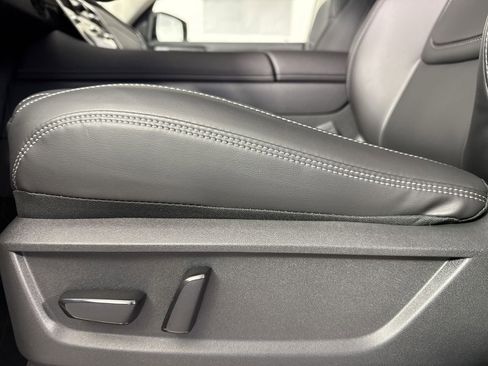 New 2026 Nissan Armada SV image 19