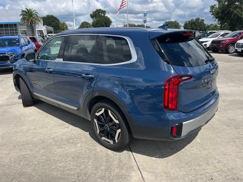Used 2023 Kia Telluride S w/ S Sunroof Package FWD image 4