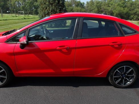 Used 2015 Ford Fiesta SE w/ Equipment Group 201A FWD image 30
