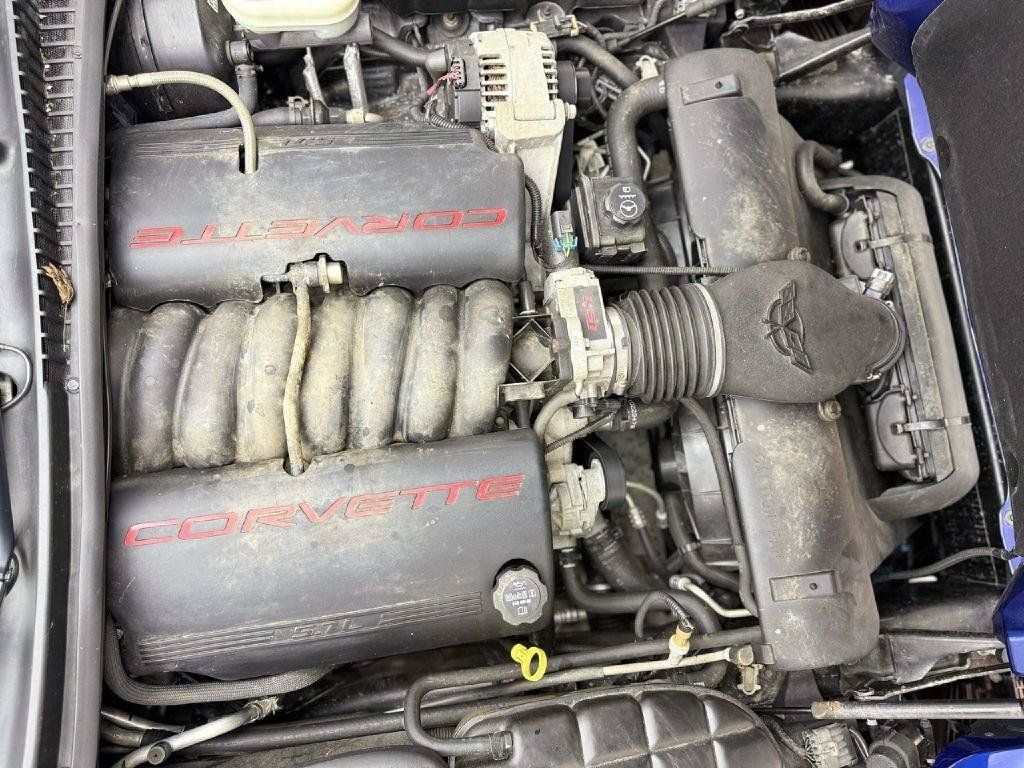 Used 2004 Chevrolet Corvette Convertible w/ Preferred Equipment Group RWD image 17