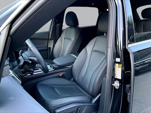 Used 2025 Audi Q5 Premium Plus w/ Premium Plus AWD/4WD image 7