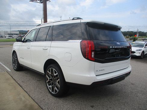 New 2027 Ford Expedition Platinum w/ Platinum Ultimate Package AWD/4WD image 20