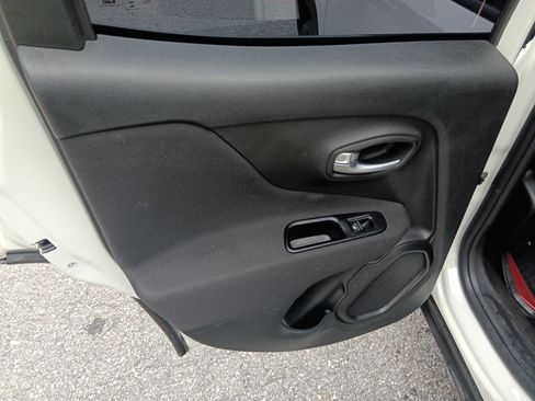 Used 2021 Jeep Renegade Sport AWD/4WD image 17