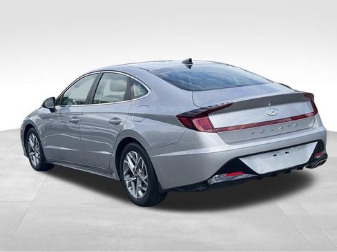 Used 2023 Hyundai Sonata SEL FWD image 5