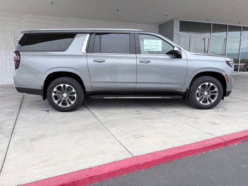 New 2025 Chevrolet Suburban LS image 2