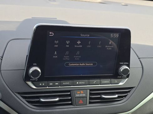 Used 2019 Nissan Altima 2.5 SV FWD image 18