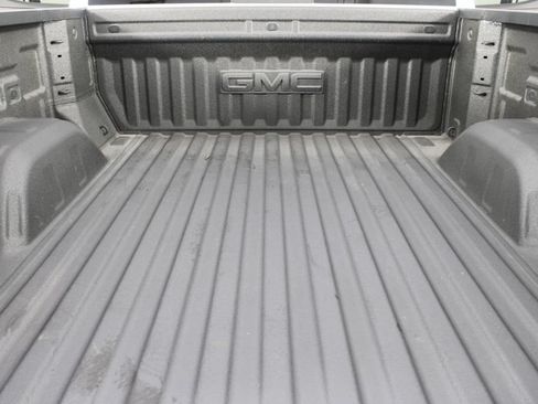 Used 2025 GMC Sierra 1500 SLT w/ SLT Premium Plus Package AWD/4WD image 21