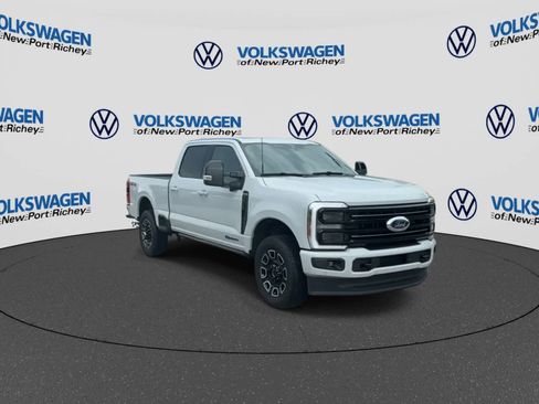 Used 2026 Ford F250 Platinum AWD/4WD image 2