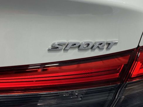 Used 2023 Honda Civic Sport image 9