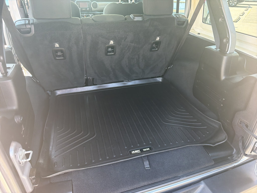 Used 2018 Jeep Wrangler Unlimited Sport S AWD/4WD image 11