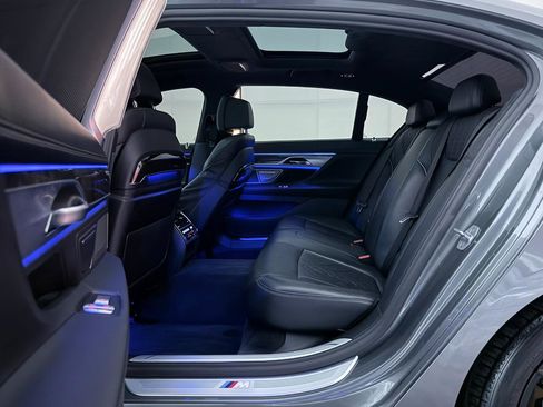 Used 2018 BMW 750i xDrive 750i xDrive image 24