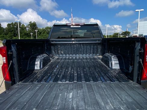 Used 2021 Chevrolet Silverado 1500 Custom w/ Safety Confidence Package AWD/4WD image 12
