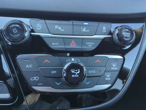 New 2026 Chrysler Voyager LX FWD image 21