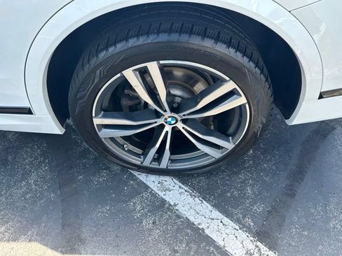 Used 2019 BMW X7 xDrive40i w/ Premium Package AWD/4WD image 24