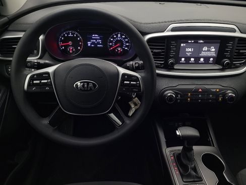 Used 2020 Kia Sorento LX FWD image 22