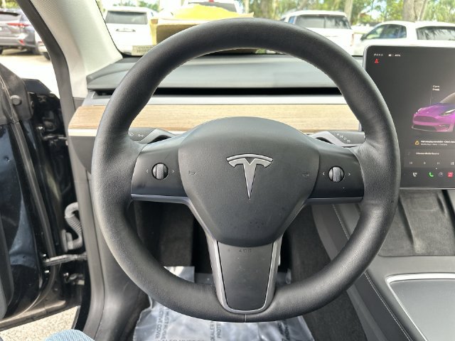 Used 2022 Tesla Model Y Performance AWD/4WD image 14