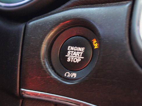 Used 2018 Jeep Grand Cherokee Limited image 9