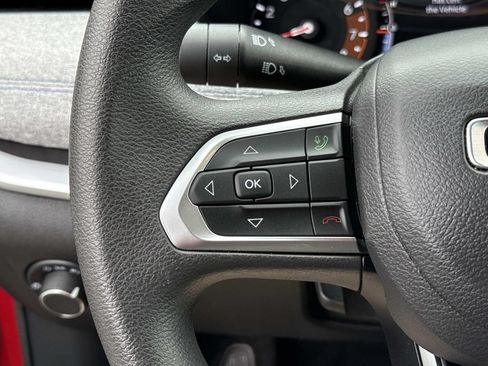 Used 2025 Jeep Compass Sport AWD/4WD image 37