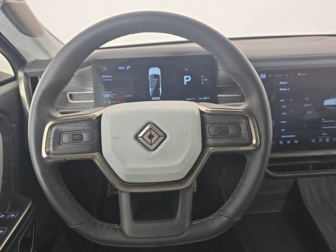 Used 2023 Rivian R1S Adventure AWD/4WD image 28